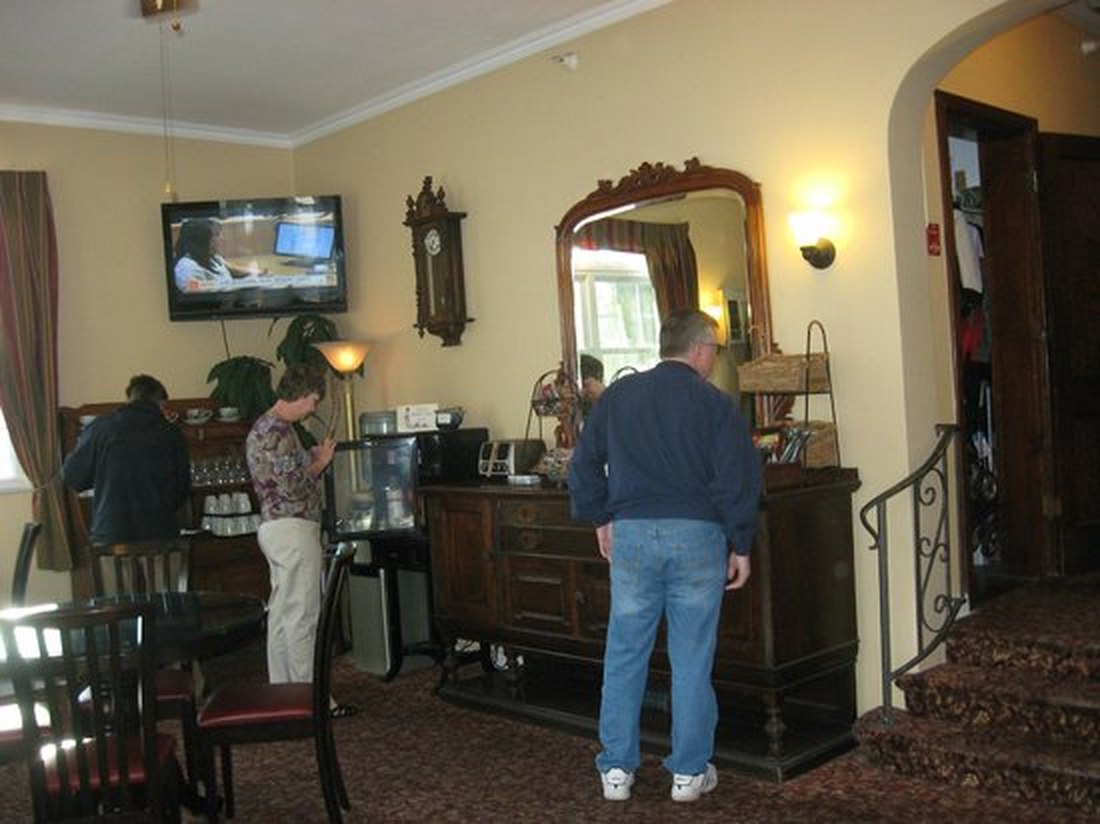 Front room used for registration, breakfast and socializing
